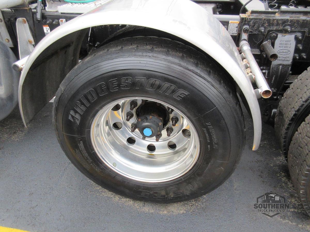 Used 2019 PETERBILT 567