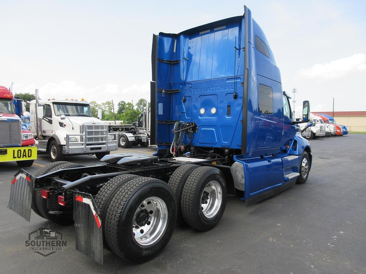 Used 2021 INTERNATIONAL LT