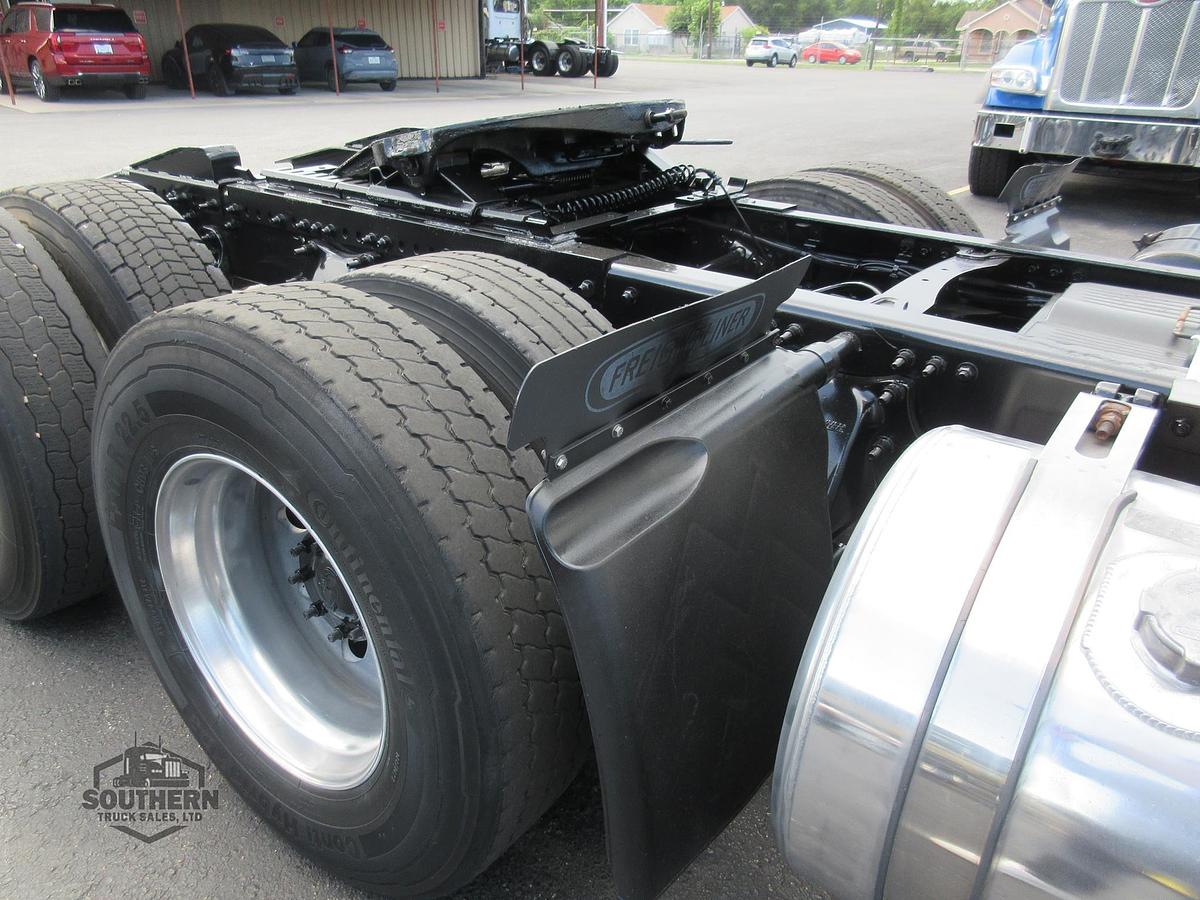 Used 2019 FREIGHTLINER CASCADIA 125