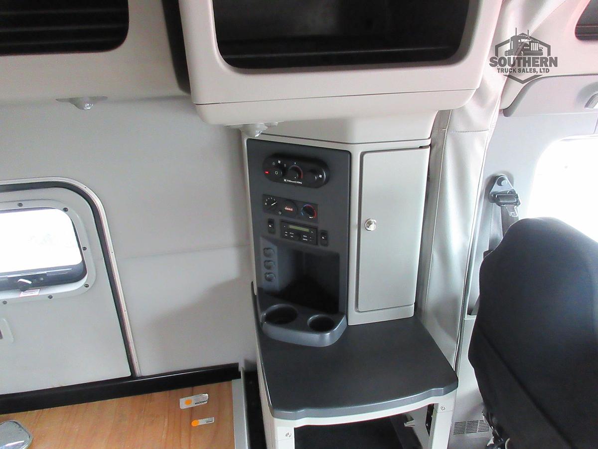 Used 2020 PETERBILT 567