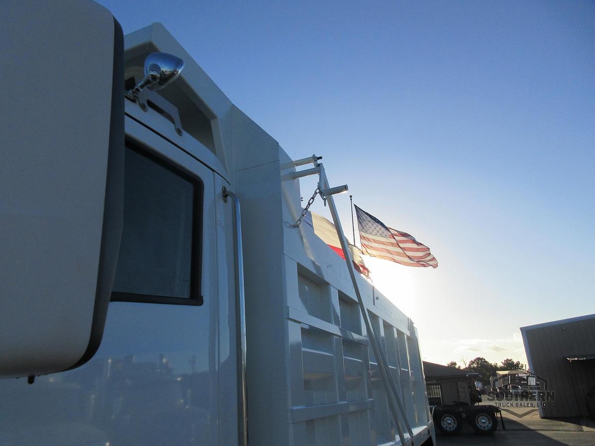 Used 2016 KENWORTH T880