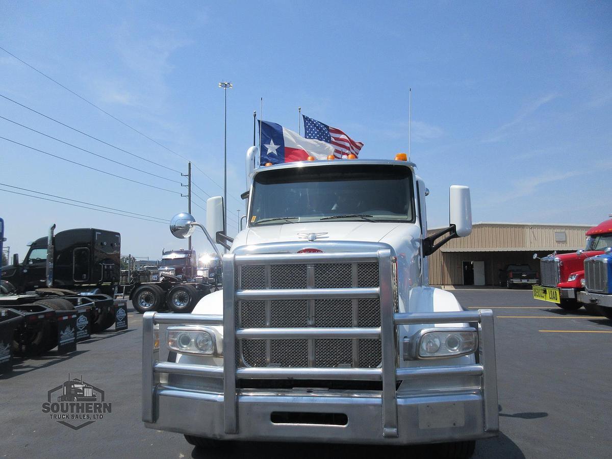 Used 2019 PETERBILT 567