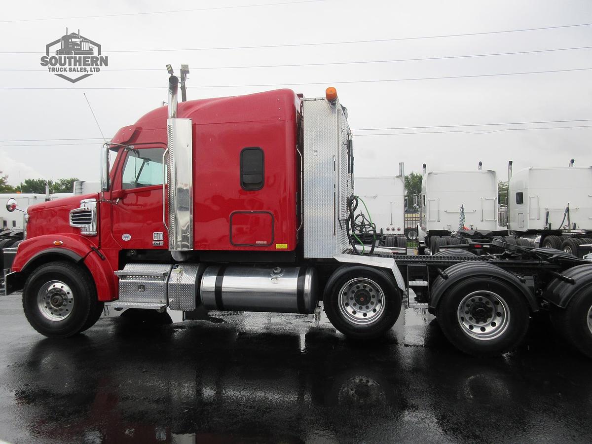 Used 2021 FREIGHTLINER CORONADO 122 SD