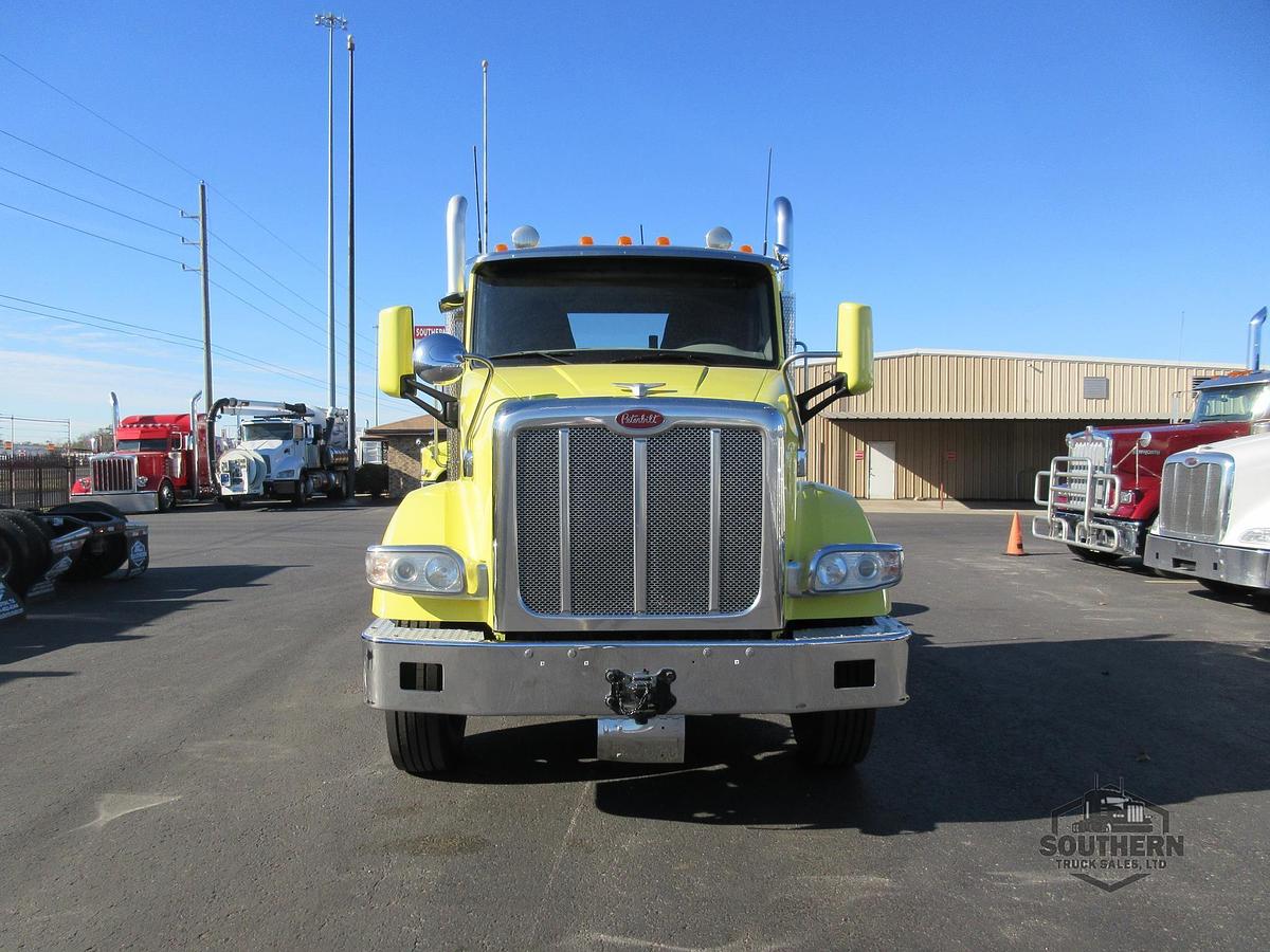Used 2020 PETERBILT 567