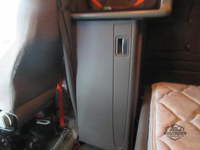 Used 2020 PETERBILT 389