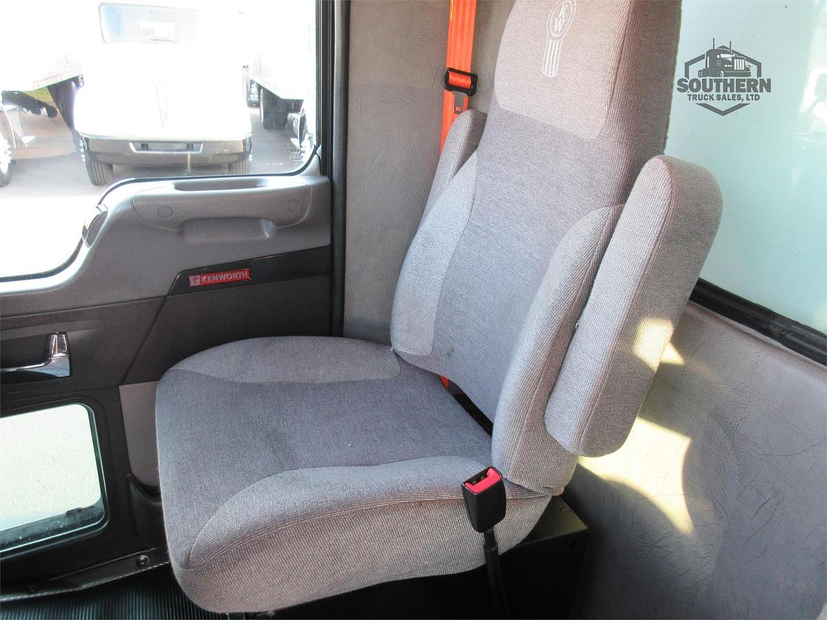 Used 2021 KENWORTH T270