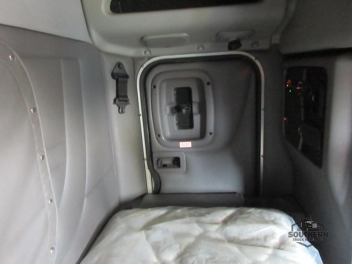 Used 2017 PETERBILT 389