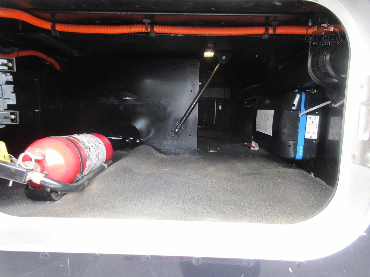 Used 2023 KENWORTH T880