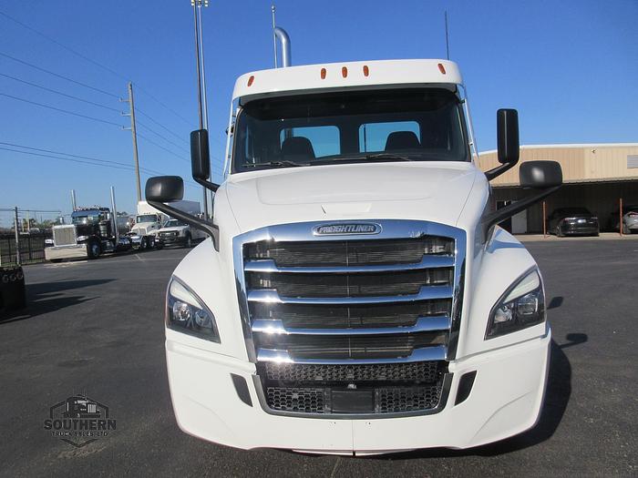 Used 2020 FREIGHTLINER CASCADIA 126