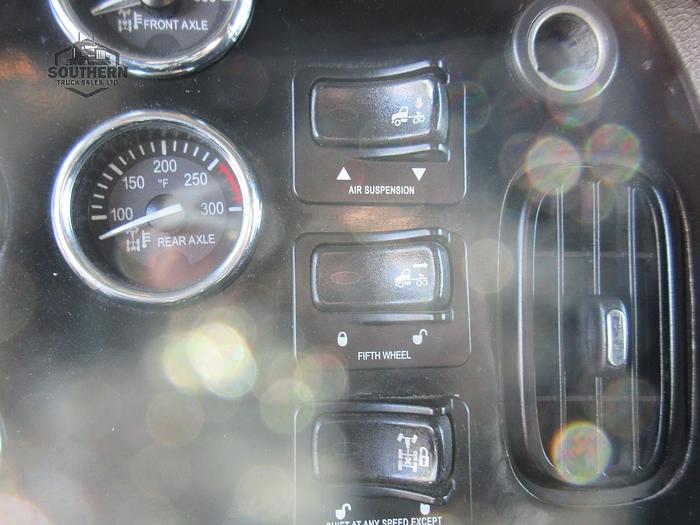 Used 2018 PETERBILT 389