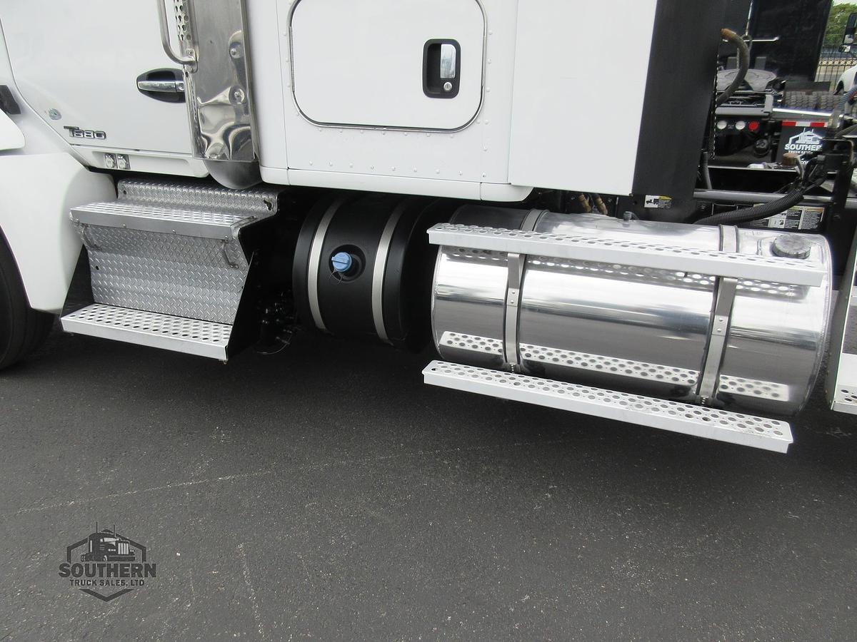Used 2017 KENWORTH T880