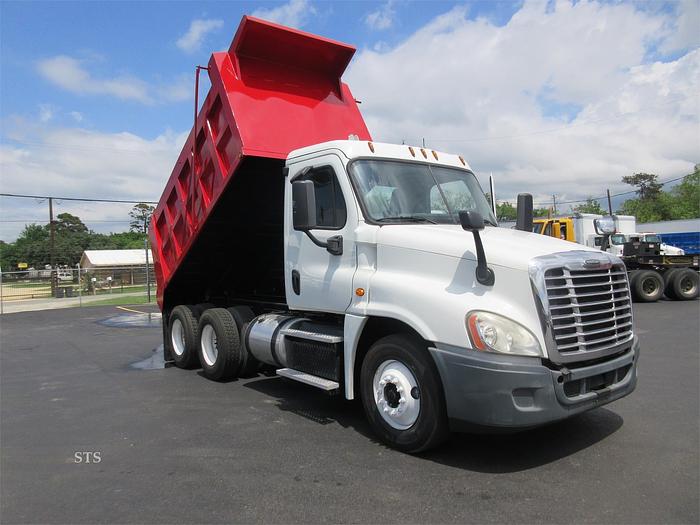 Used 2015 FREIGHTLINER CASCADIA 125