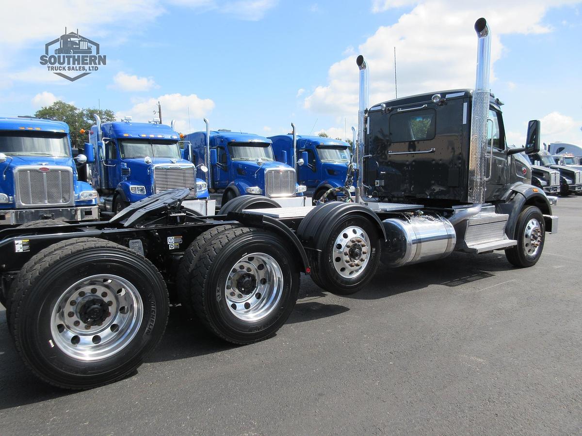 Used 2025 PETERBILT 567