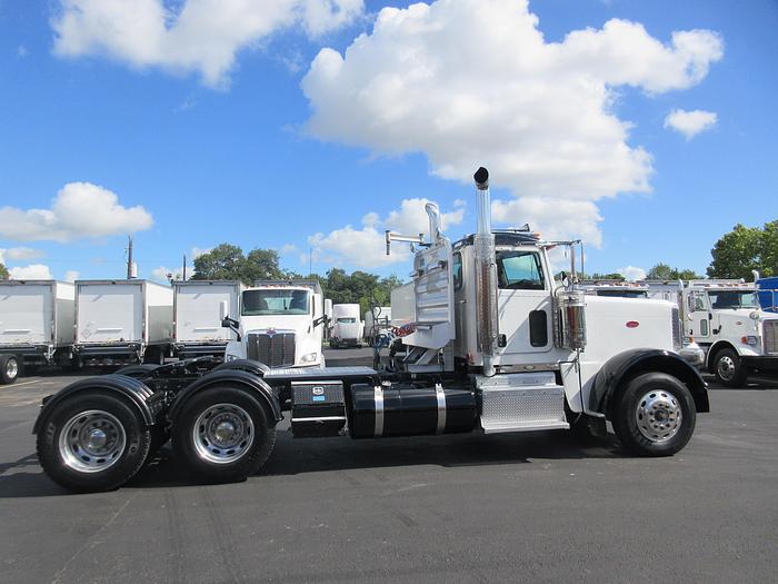 Used 2015 PETERBILT 389 - 6810