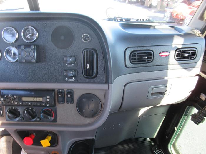 Used 2013 PETERBILT 365