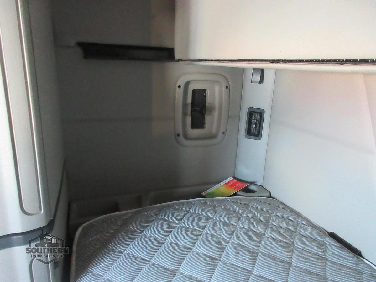 Used 2018 PETERBILT 579