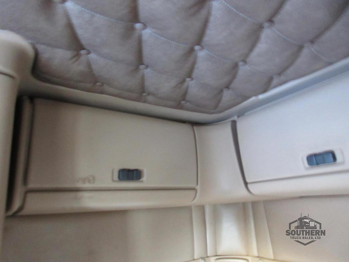 Used 2015 FREIGHTLINER CORONADO 122 SD