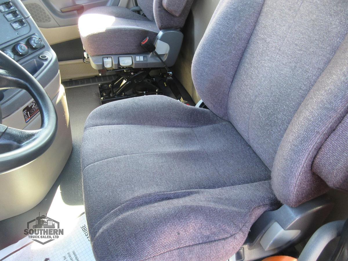 Used 2018 FREIGHTLINER CASCADIA 113