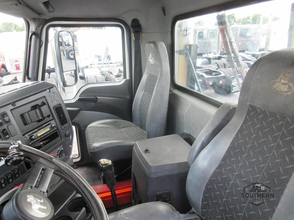 Used 2014 MACK PINNACLE CXU613