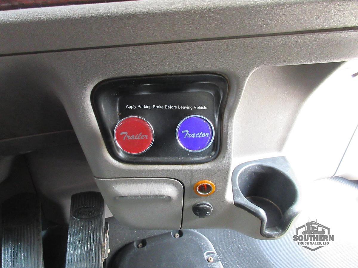 Used 2021 PETERBILT 389