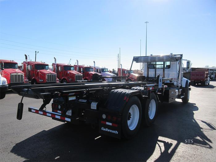 Used 2012 MACK GRANITE GU713