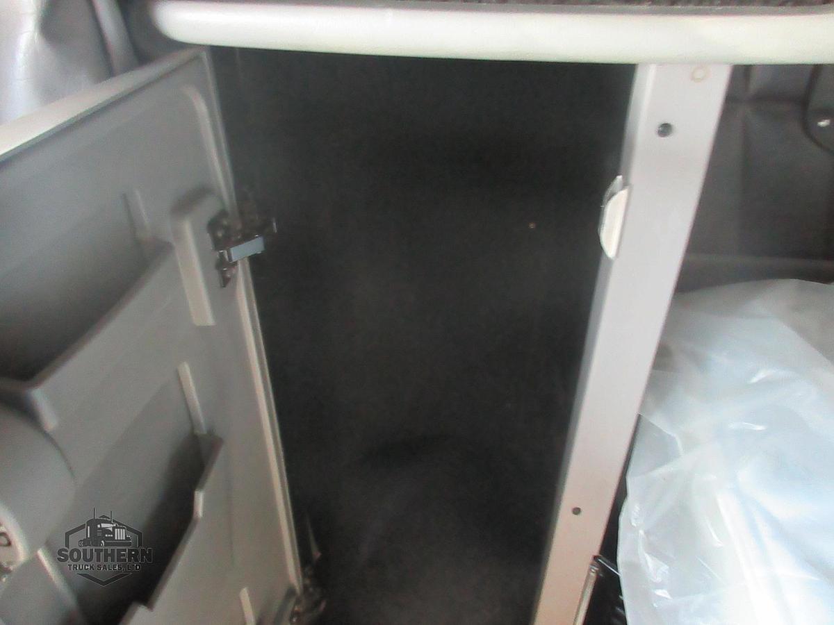 Used 2019 PETERBILT 389