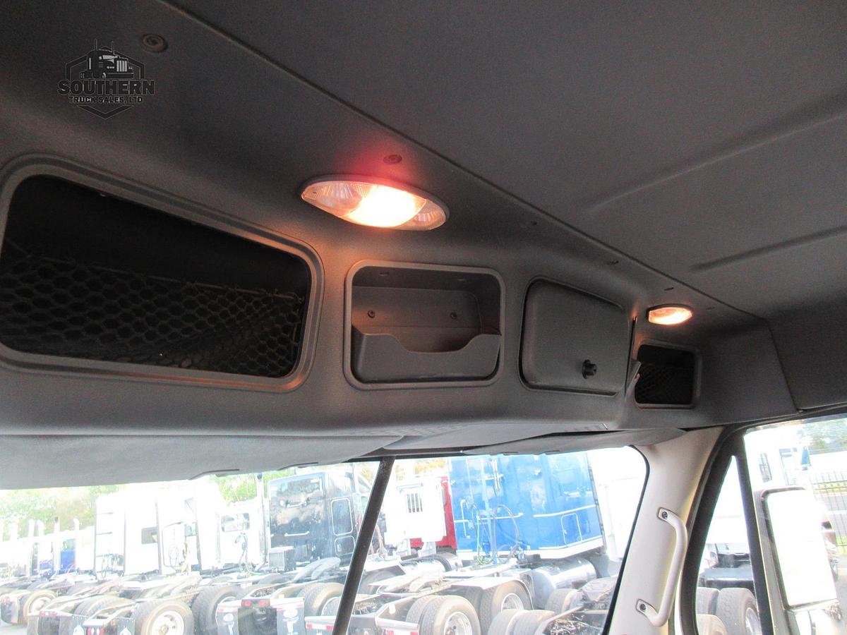 Used 2018 FREIGHTLINER CASCADIA 113