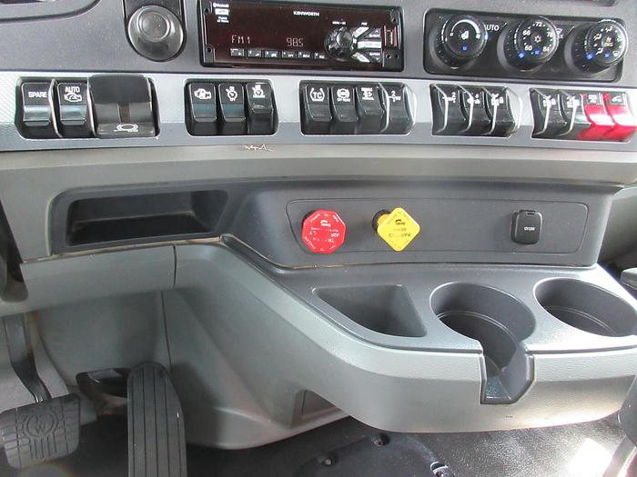 Used 2021 KENWORTH T880