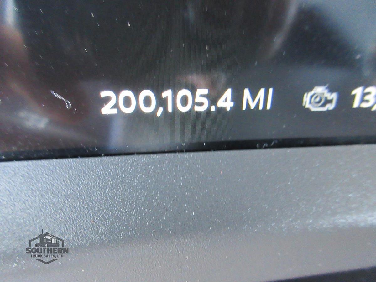 Used 2023 PETERBILT 567