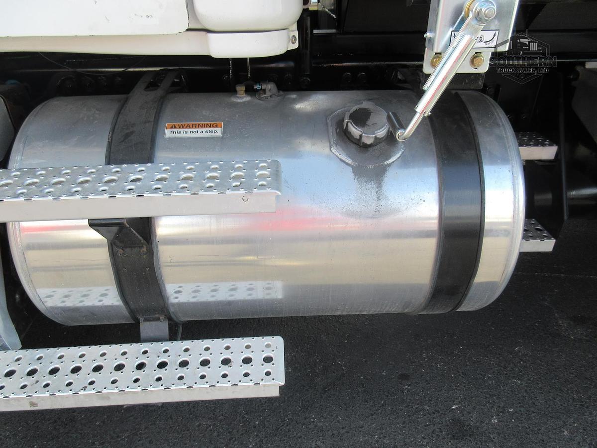 Used 2019 FREIGHTLINER CASCADIA 126