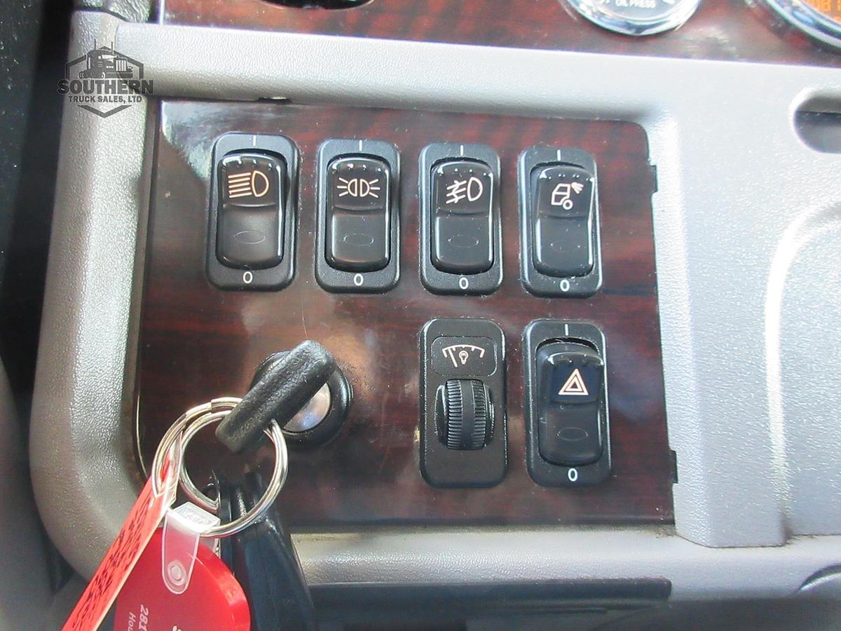 Used 2019 PETERBILT 389