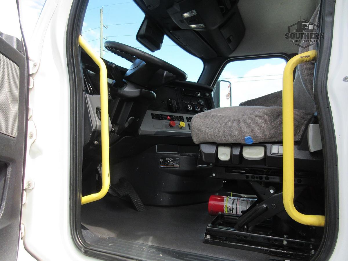 Used 2021 FREIGHTLINER CASCADIA 116