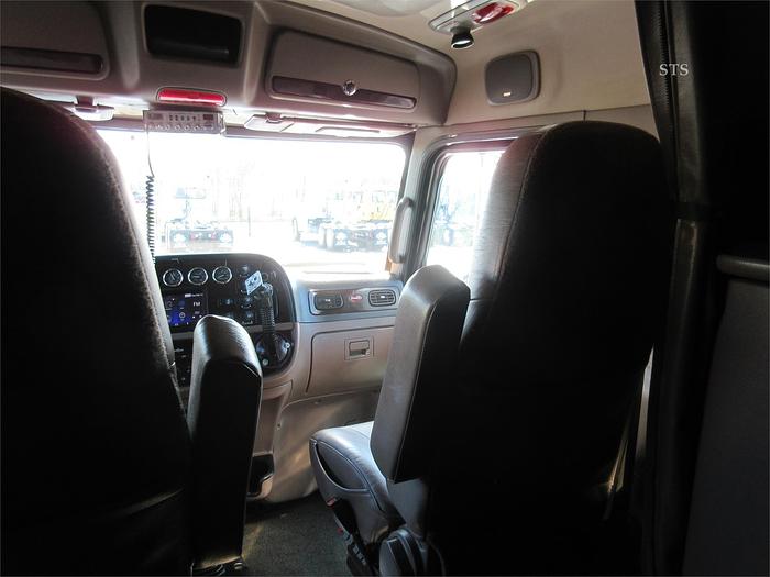 Used 2018 PETERBILT 389