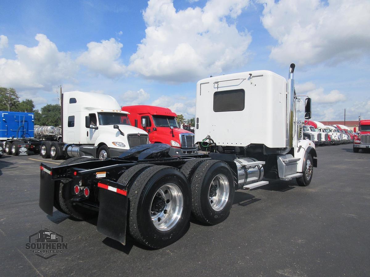Used 2019 FREIGHTLINER 122SD