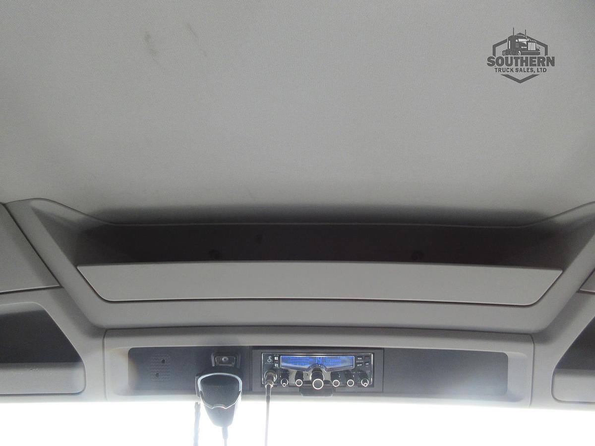 Used 2023 KENWORTH T880