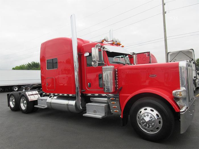 Used 2015 PETERBILT 389