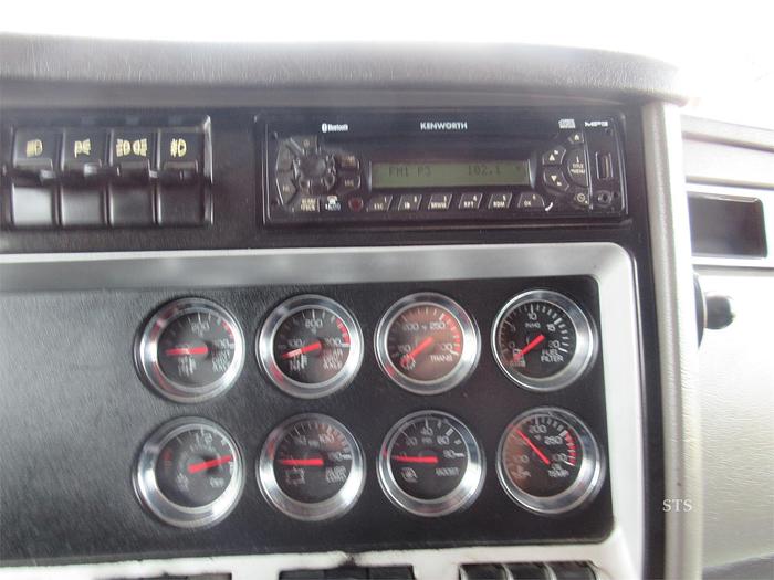 Used 2013 KENWORTH T660