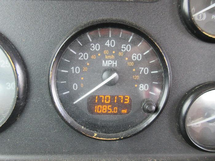 Used 2013 PETERBILT 348