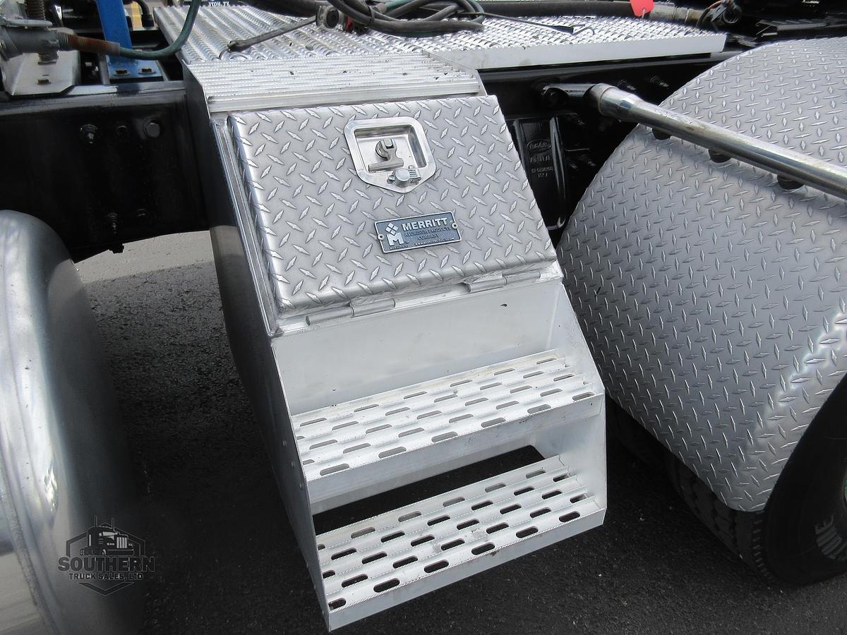 Used 2019 PETERBILT 389