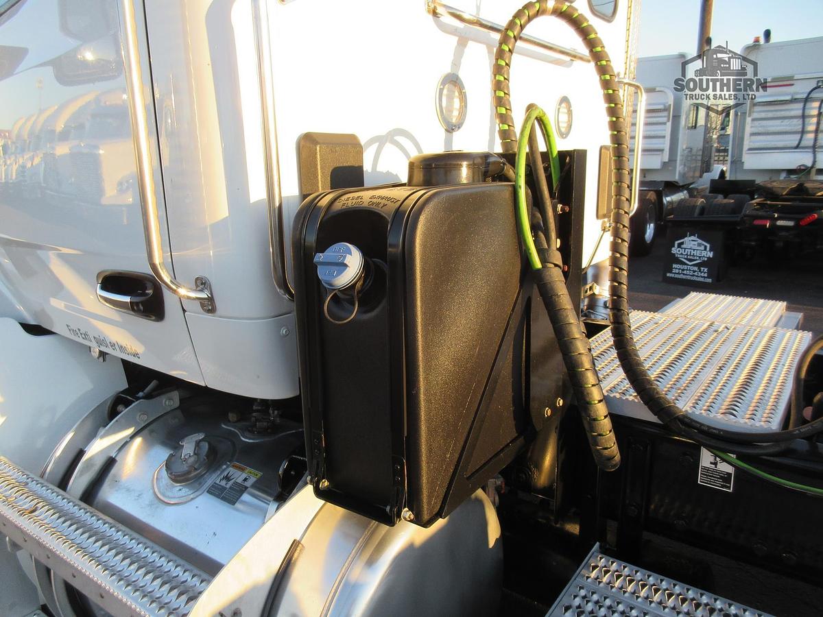 Used 2022 PETERBILT 567