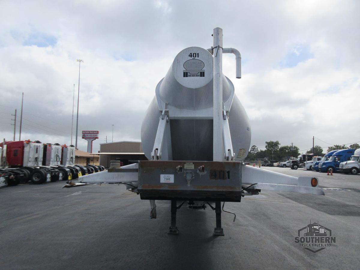 Used 2010 VANTAGE Tandem Axle