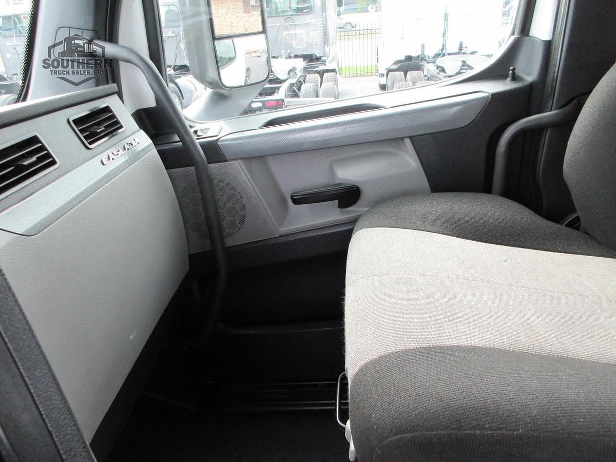 Used 2019 FREIGHTLINER CASCADIA 126