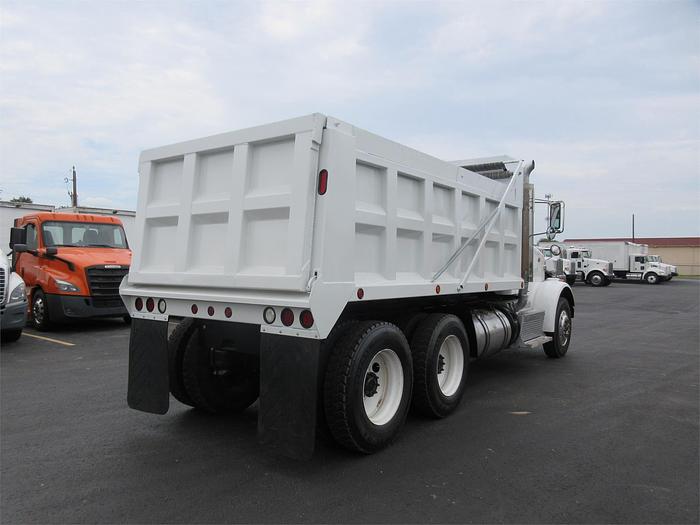 Used 2015 PETERBILT 365