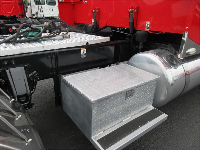 Used 2015 PETERBILT 389