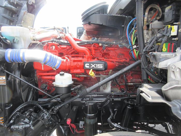 Used 2021 KENWORTH T880