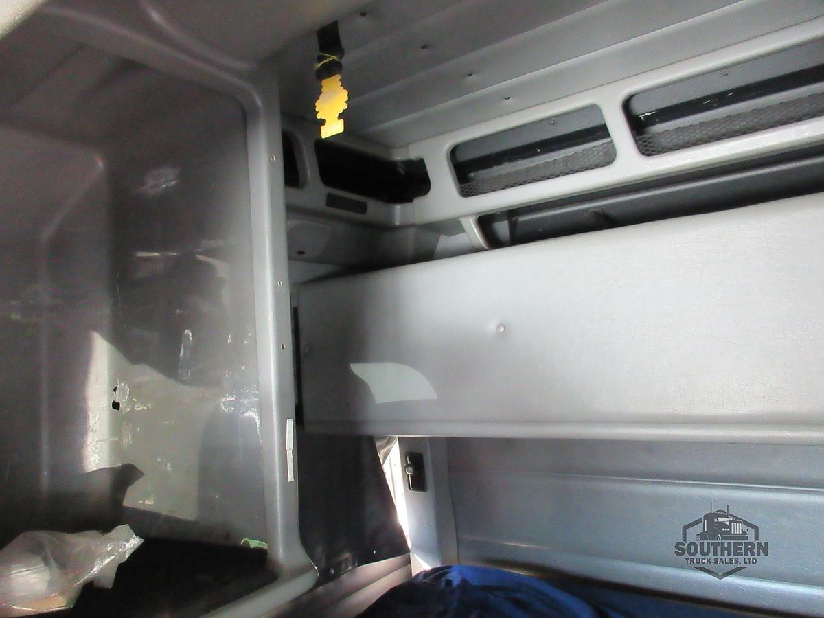 Used 2018 PETERBILT 389