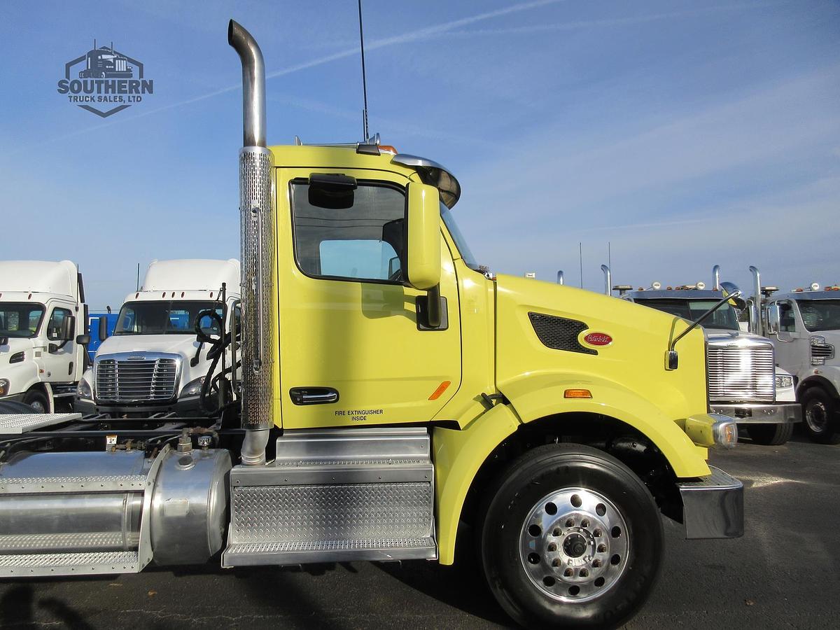 Used 2020 PETERBILT 567