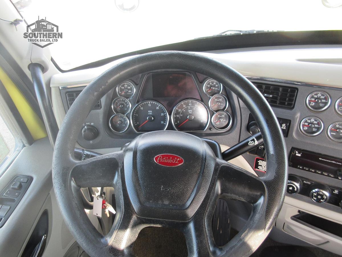 Used 2020 PETERBILT 567