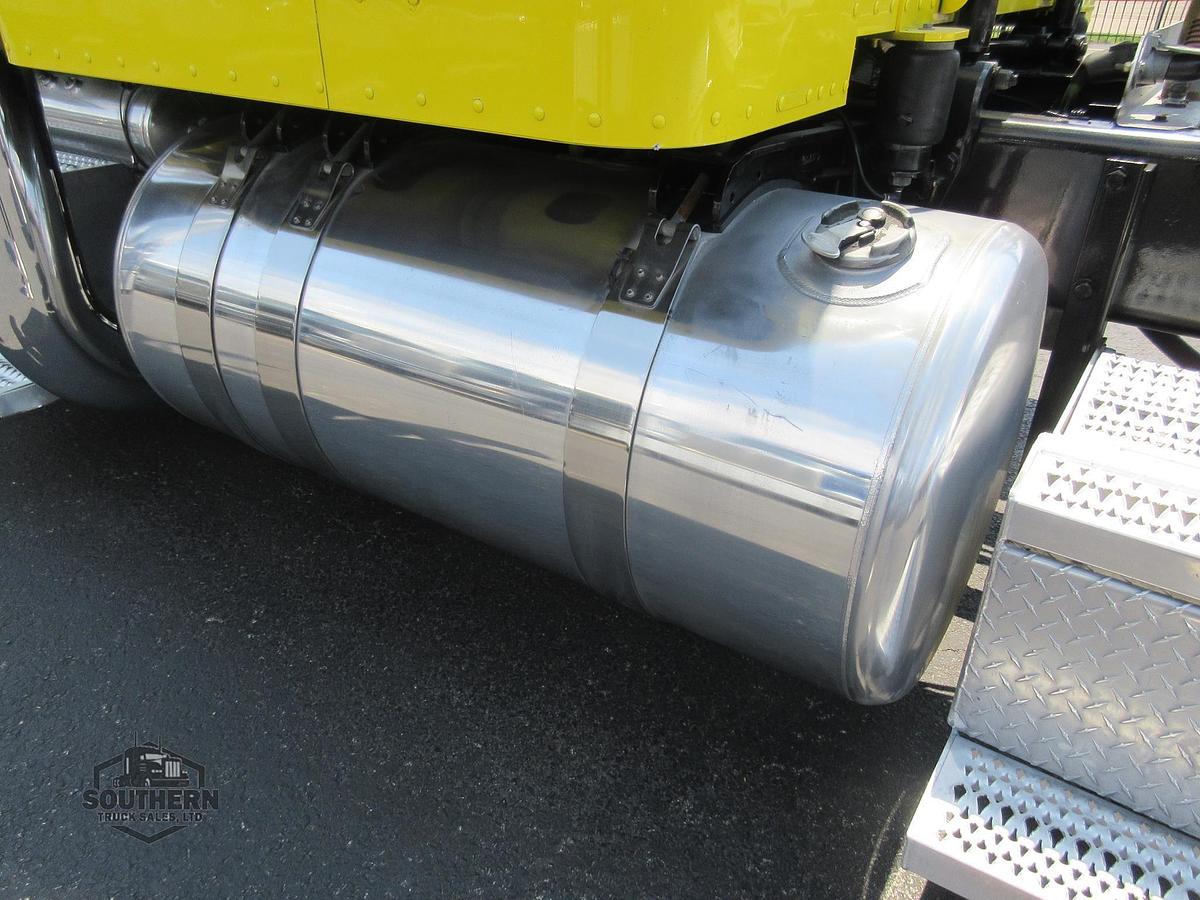 Used 2017 PETERBILT 389