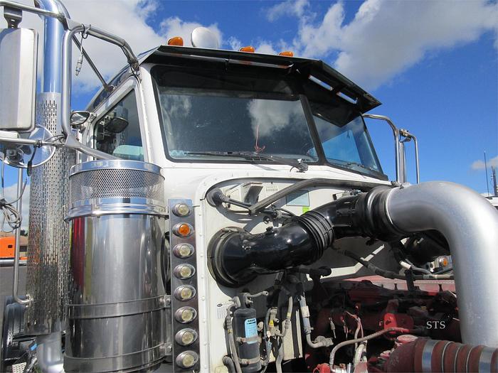 Used 2015 PETERBILT 389